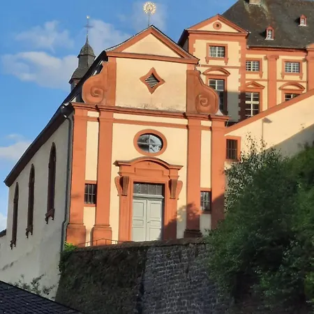 Am Schloss 度假居 Malberg